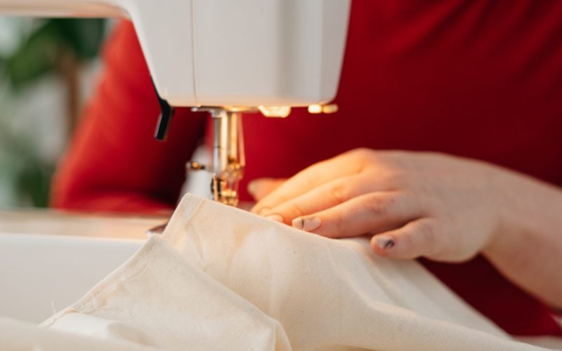 HOW TO SEW A STYLISH APRON